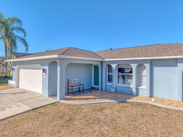 1918 SE 5th Court, Cape Coral, FL 33990