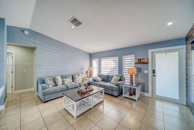 1918 SE 5th Court, Cape Coral, FL 33990