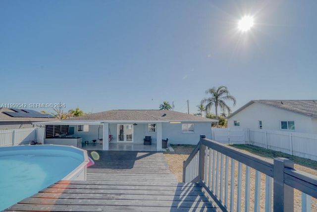 1918 SE 5th Court, Cape Coral, FL 33990