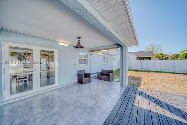 1918 SE 5th Court, Cape Coral, FL 33990