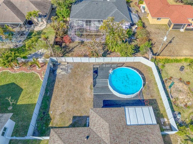 1918 SE 5th Court, Cape Coral, FL 33990