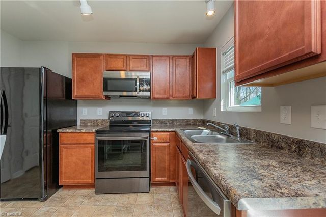 501 Caden Village Circle, Lexington, NC 27295