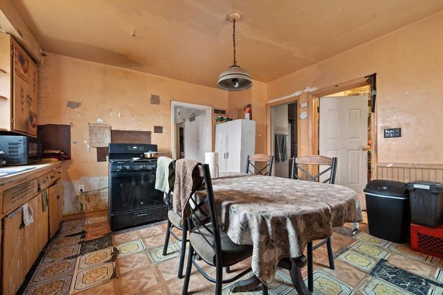 2010 N 31st STREET, Milwaukee, WI 53208