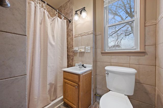 2010 N 31st STREET, Milwaukee, WI 53208