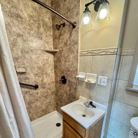 2010 N 31st STREET, Milwaukee, WI 53208