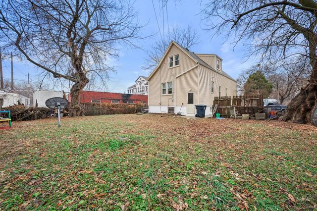 2010 N 31st STREET, Milwaukee, WI 53208