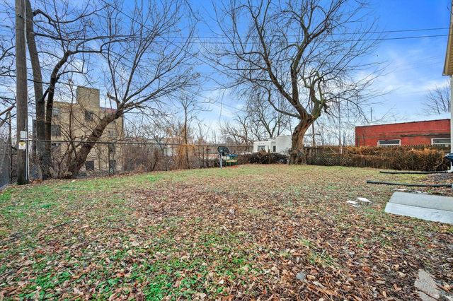 2010 N 31st STREET, Milwaukee, WI 53208