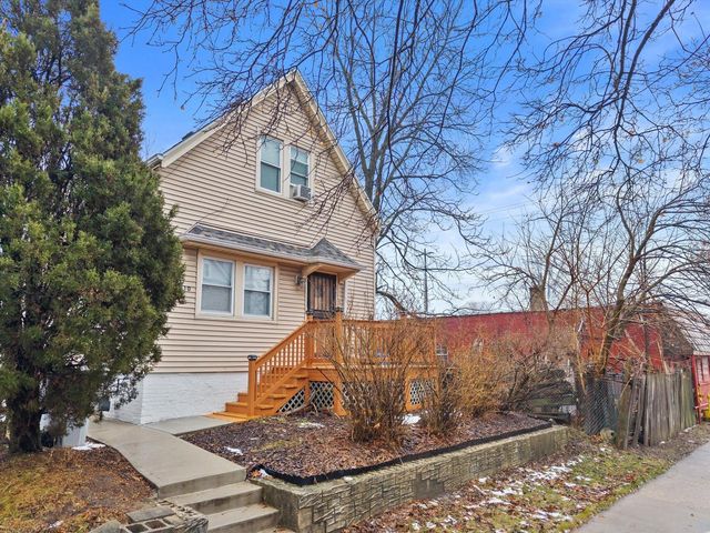 2010 N 31st STREET, Milwaukee, WI 53208