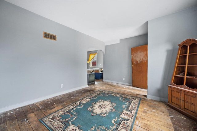 2010 N 31st STREET, Milwaukee, WI 53208