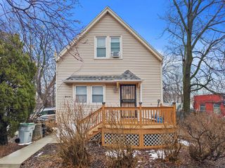 2010 N 31st STREET, Milwaukee, WI 53208