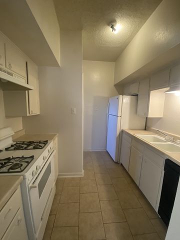 5300 Wonder Drive B, Fort Worth, TX 76133