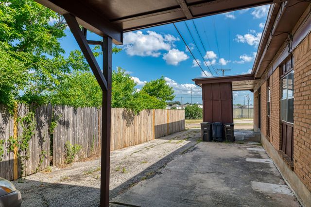 5300 Wonder Drive B, Fort Worth, TX 76133
