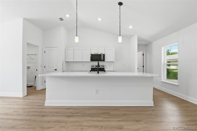 2665 E Maidstone Court, Hernando, FL 34442