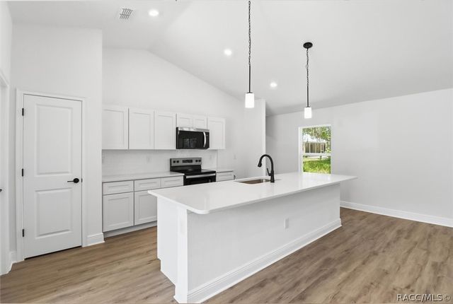 2665 E Maidstone Court, Hernando, FL 34442