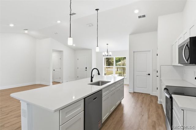 2665 E Maidstone Court, Hernando, FL 34442