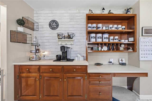 1738 Creek St, Penfield, NY 14526