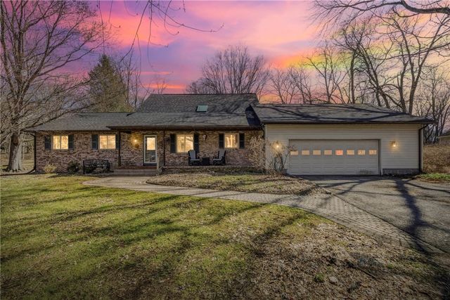 1738 Creek St, Penfield, NY 14526