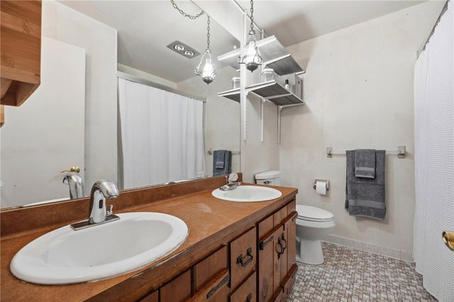 1738 Creek St, Penfield, NY 14526