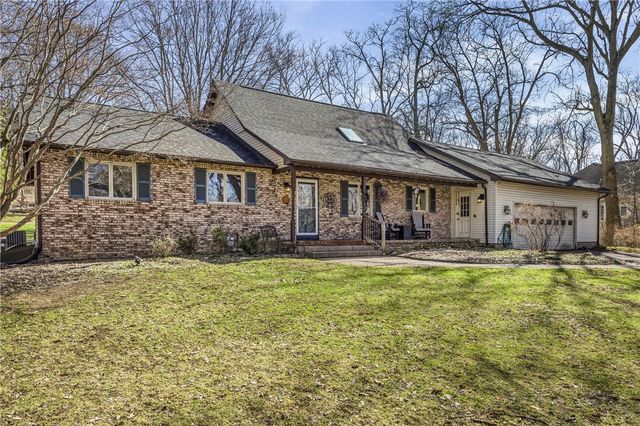 1738 Creek St, Penfield, NY 14526