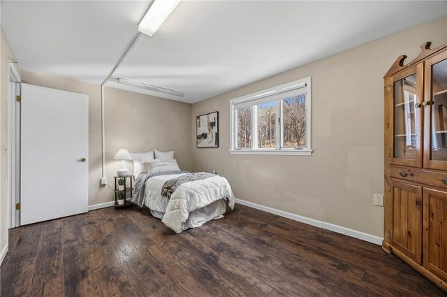 1738 Creek St, Penfield, NY 14526