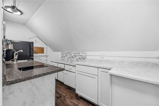 1738 Creek St, Penfield, NY 14526