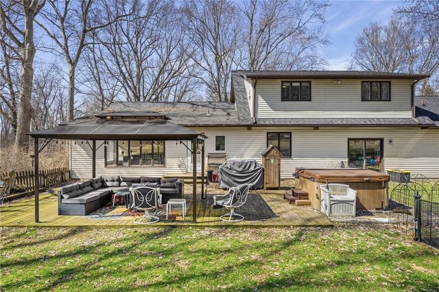 1738 Creek St, Penfield, NY 14526