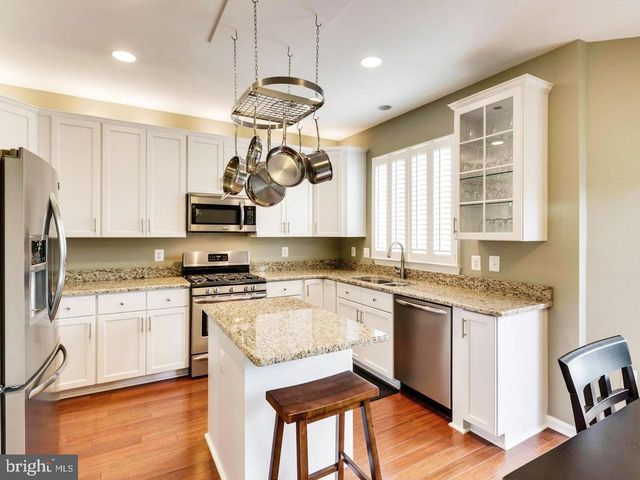 6597 PATENT PARISH LN, Alexandria, VA 22315