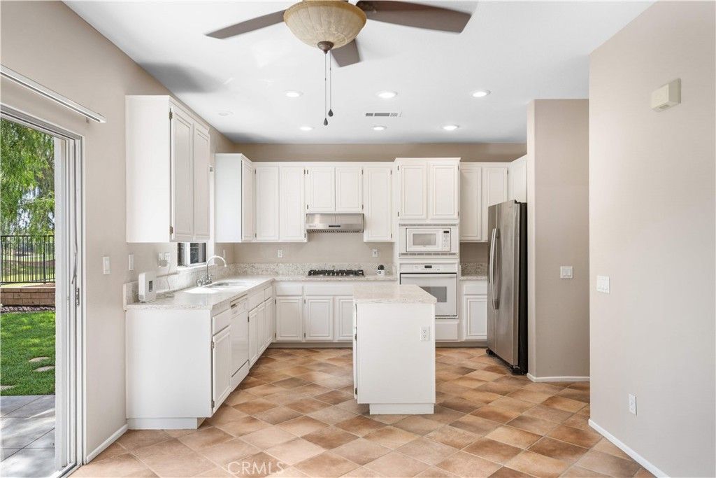 Image 11 of property listing at 28357 Hillsdale, Moreno Valley, CA 92555