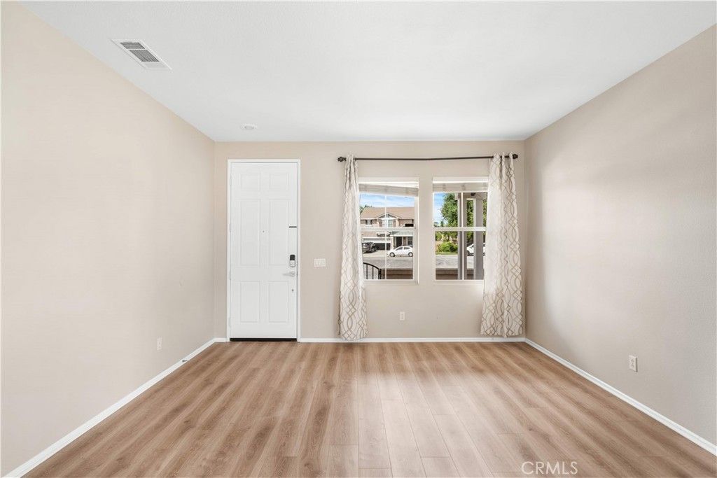 Image 6 of property listing at 28357 Hillsdale, Moreno Valley, CA 92555