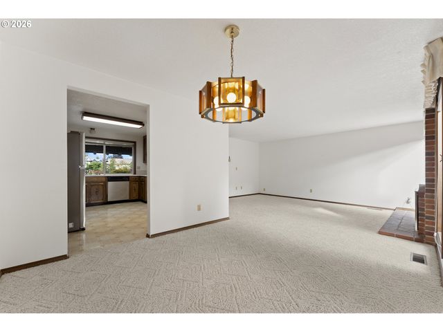 5920 Nw 208TH Ave, Portland, OR 97229