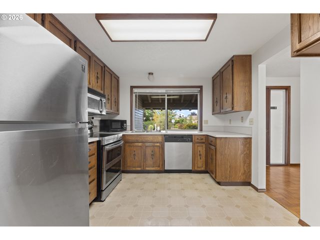 5920 Nw 208TH Ave, Portland, OR 97229