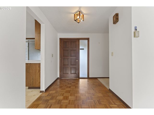 5920 Nw 208TH Ave, Portland, OR 97229