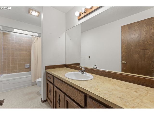 5920 Nw 208TH Ave, Portland, OR 97229