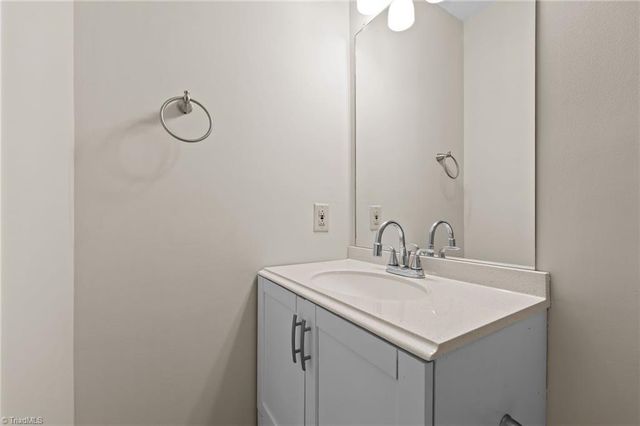 2753 Cottage Place, Greensboro, NC 27455