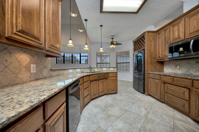 5520 White Settlement Road, Weatherford, TX 76087