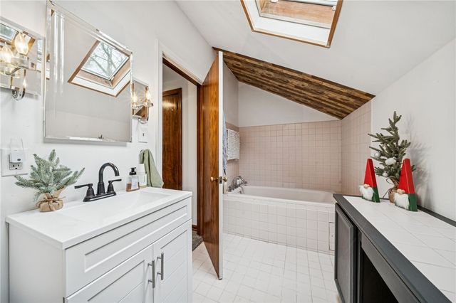 4773 Warner Dr, Murrysville, PA 15668