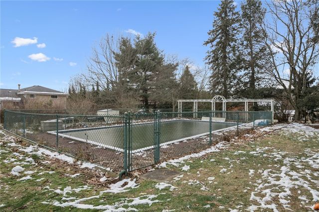 4773 Warner Dr, Murrysville, PA 15668