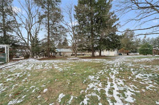 4773 Warner Dr, Murrysville, PA 15668