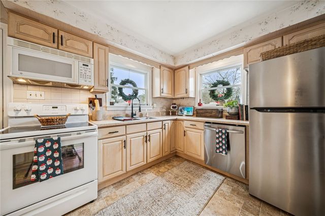 4773 Warner Dr, Murrysville, PA 15668