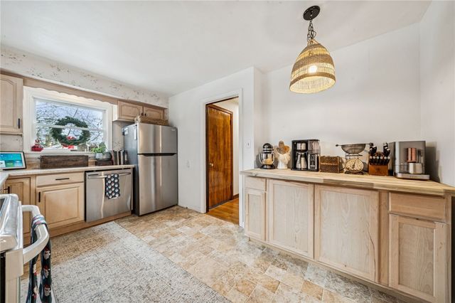 4773 Warner Dr, Murrysville, PA 15668