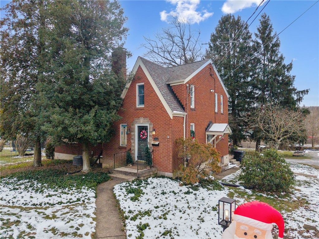 4773 Warner Dr, Murrysville, PA 15668