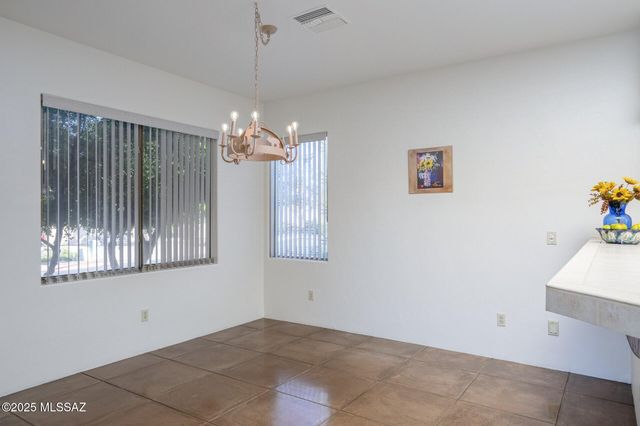 3791 N Lost Chestnut Drive, Tucson, AZ 85719