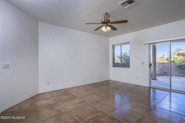 3791 N Lost Chestnut Drive, Tucson, AZ 85719