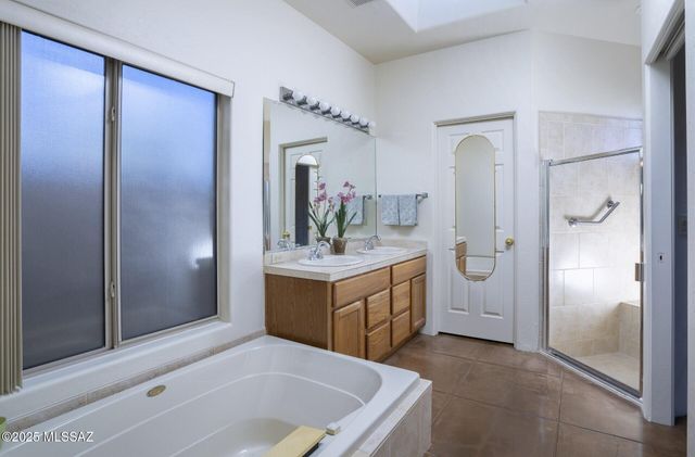 3791 N Lost Chestnut Drive, Tucson, AZ 85719