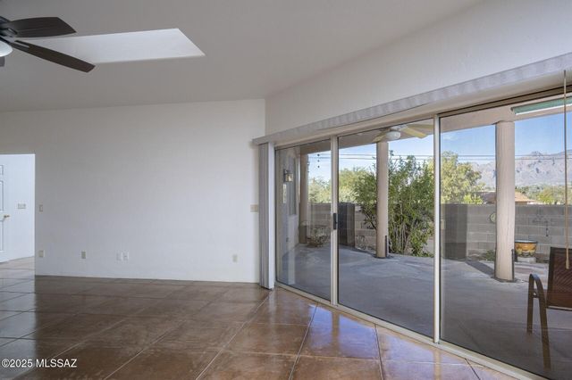 3791 N Lost Chestnut Drive, Tucson, AZ 85719