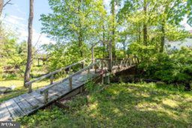 5 ASPEN DR, Ivyland, PA 18974