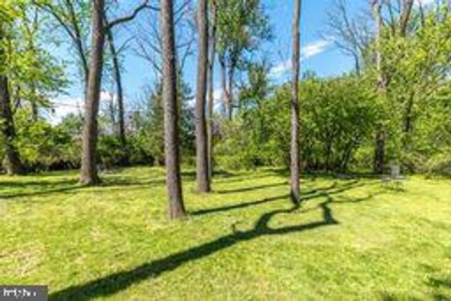 5 ASPEN DR, Ivyland, PA 18974
