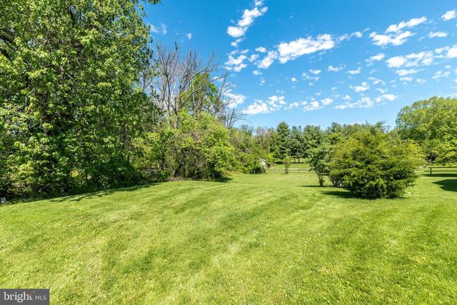 5 ASPEN DR, Ivyland, PA 18974