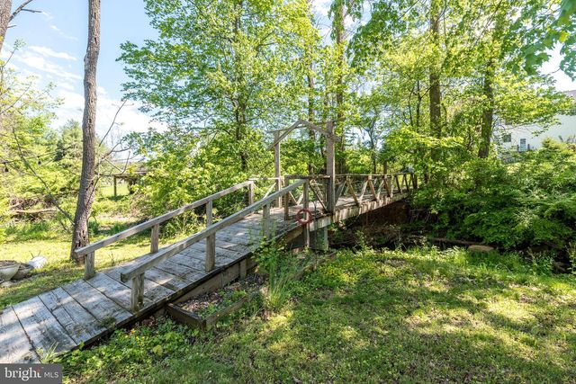 5 ASPEN DR, Ivyland, PA 18974