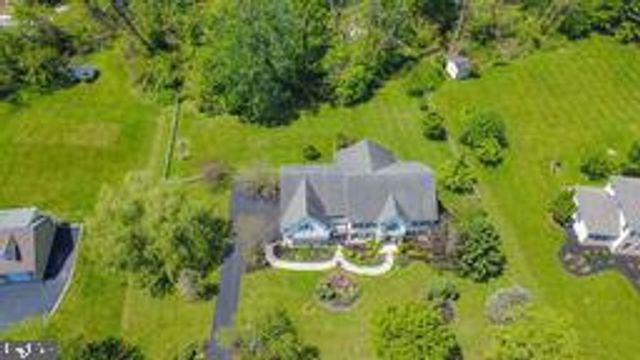 5 ASPEN DR, Ivyland, PA 18974